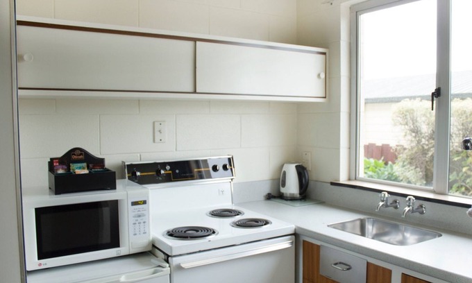 Oamaru Hotel | Comfortable Alpine Motel with Breakfast & Family Amenities