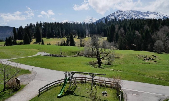 Unterjoch Apartment | Cozy Alpine Nest at Weber Mountain Farm for Families