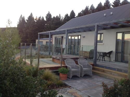 Wanaka Apartment | Premier Alpine Peaks Apartment - 5-Star, Child-Friendly Stay