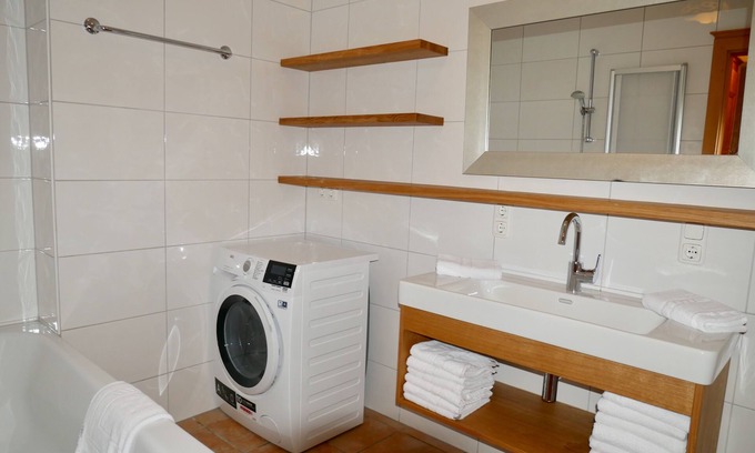 Kaprun Apartment | Alpinresort Kaprun Top 2: Skiing from October to the end of May.