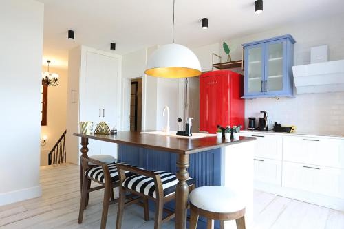 Akyaka City Center Apartment | Guest Rated: 9/10 at ALPSUITES SAFRAN with Oceanfront Pool