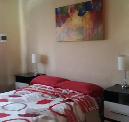 Comuna Estancia Vieja House | Comfortable Temporary Rentals with Inviting Pool Access