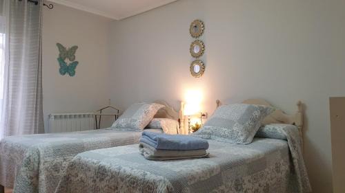 Leon Apartment | Central Apartment with Kitchen, Guest Rated 9.5/10