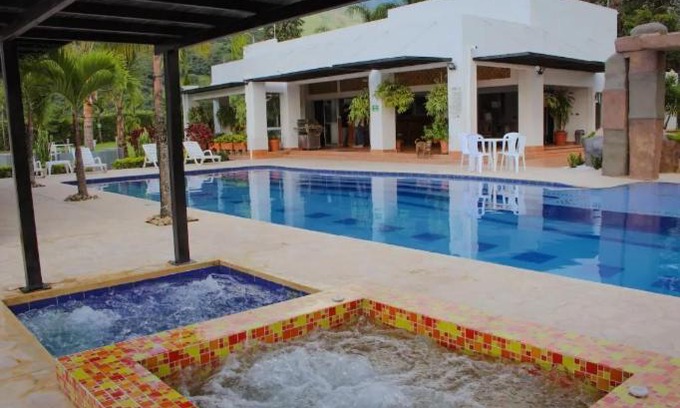 Argelia de Maria Villa | Scenic Retreat in Villeta Cundinamarca with Pool Access