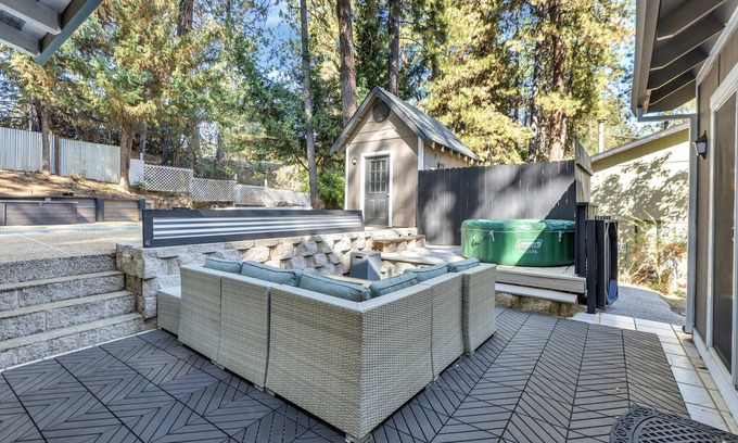Alta Sierra House | Alta Sierra Getaway: Pool, Hot Tub & Golf Course Retreat
