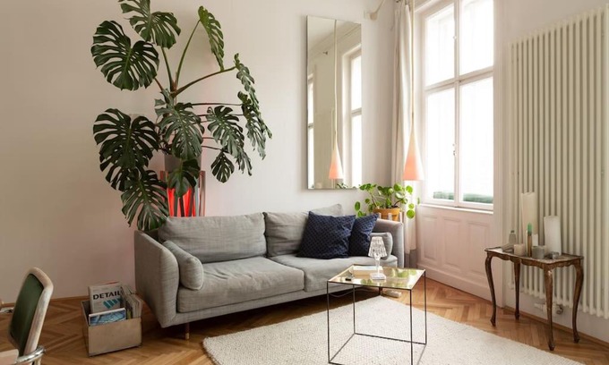 Reinprechtsdorf Apartment | Designer Apartment with Fireplace - Family Friendly Bliss