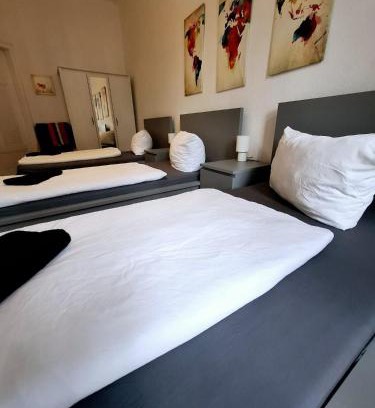 Suedvorstadt Apartment | Elegant Gem Near Karli with Large Balcony for Families