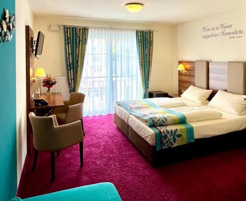 Mainz-Bingen Hotel | Altdeutsche Weinstube: Perfect Getaway with Hot Tub Access