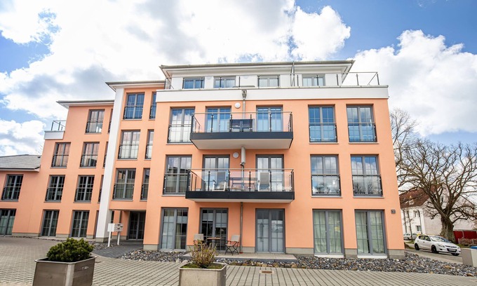 Lauterbach Apartment | Ocean View Retreat at Alte Fischfabrik Ocean House