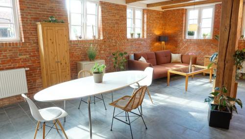 Friedrichstadt House | Family-Friendly Retreat at Alte Töpferei Hotel