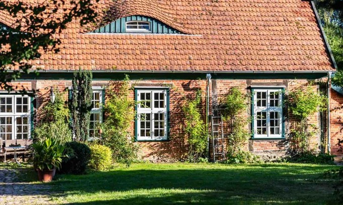 Muritz House | Discover Alter Pfarrhof Rambow Wohnung 1: Family-Friendly Stay