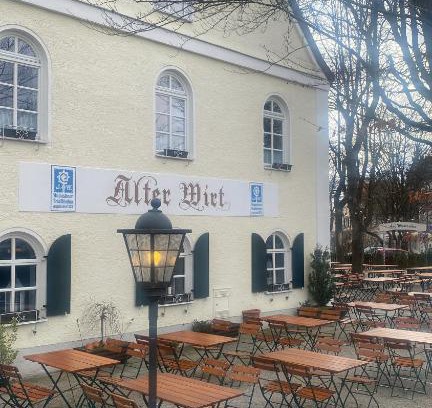 Ramersdorf Hotel | Discover Alter Wirt Ramersdorf: Family-Friendly Dining