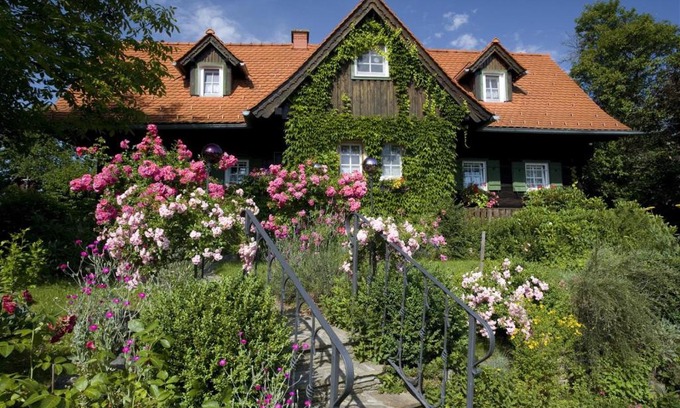 Kirchberg an der Raab Apartment | Pet-Friendly Altes Gehöft am Lormanberg: 10/10 Guest Rated