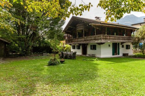 Finsing House | Family-Friendly Altes Totschenhäusl by the Ziller River