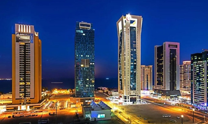 Doha Apartment | Discover Althuraya Tower 3005: Pet-Friendly & Family Welcoming