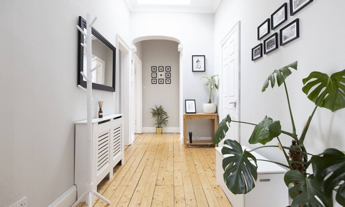 West End Apartment | ALTIDO Elegant 2-Bed Flat Steps from Edinburgh Castle