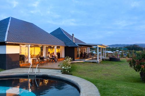 Hanga Roa Hotel | Relax at Altiplanico Rapa Nui: Pool, Restaurant & More