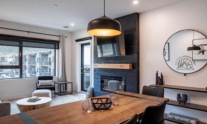Revelstoke Apartment | Unwind at Altitude Adjustment: 4-Star Family Retreat