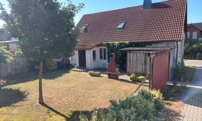 Dahre Bed & Breakfast | Cozy Altmark - Haus am Hang with Garden & Pet-Friendly Stay