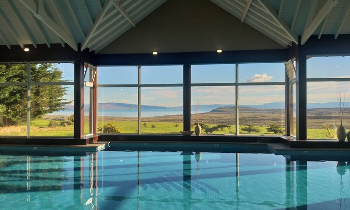 Macrozona Meseta Cerro Calafate Hotel | Experience Alto Calafate Hotel Patagonico: 4-Star Comfort