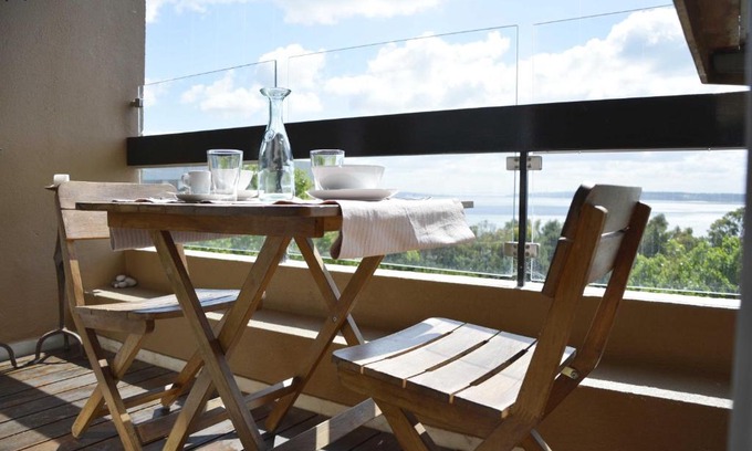 Oeiras Apartment | Scenic Alto da Barra 186E with Parking & Sea Views