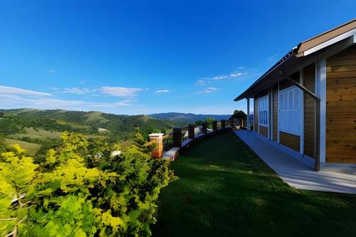Campos do Jordao House | Discover Alto da Mantiqueira - Manacá: 4-Star Family Haven