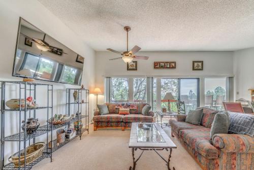 Alto House | Alto Townhome: Relaxing Retreat with Pool & Hot Tub!