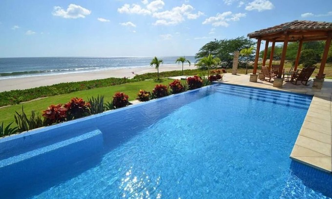 Playa Colorado House | Unforgettable Stay at Altos De Colorado Beachfront Estate