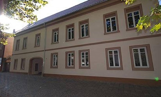 Speyer Apartment | Exceptional Altstadt-Appartements-Speyer: Family-Friendly Stay