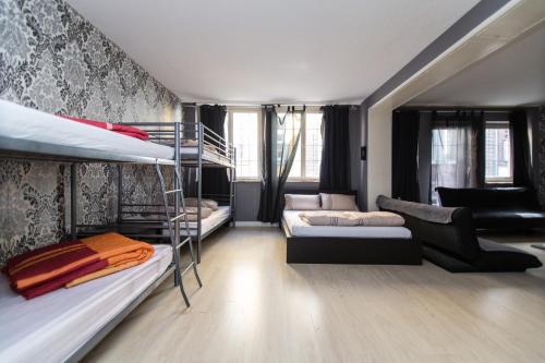 Dusseldorf Old Town Apartment | Budget-Friendly Stay at Altstadt Düsseldorf Hotel