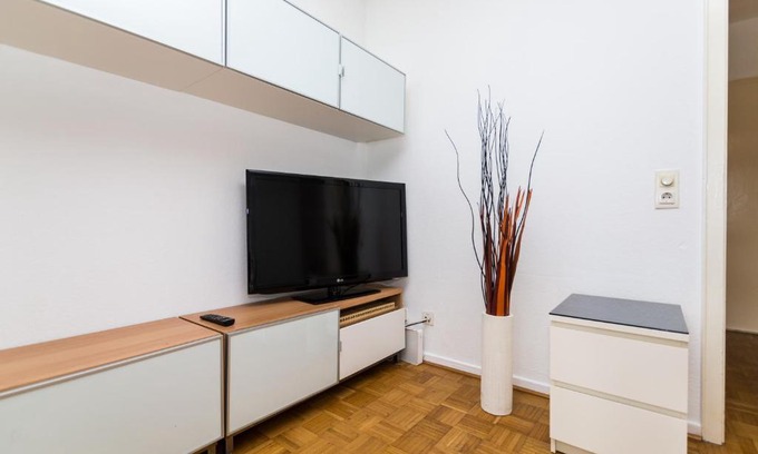 Dusseldorf Old Town Apartment | Discover Comfort at Altstadt Kurzestr: Accessible Stay Awaits