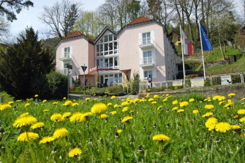 Meiningen Hotel | Discover AltstadtHotel an der Werra - Family-Friendly Stay