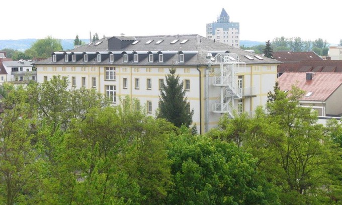 Schwedt/Oder Hotel | Pet-Friendly Getaway at AltstadtQuartier with Great Amenities