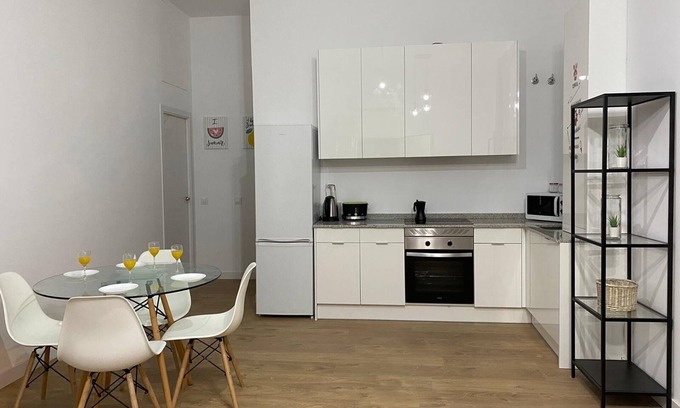 La Latina Apartment | Family-Friendly Aluche Apartment C for Memorable Stays