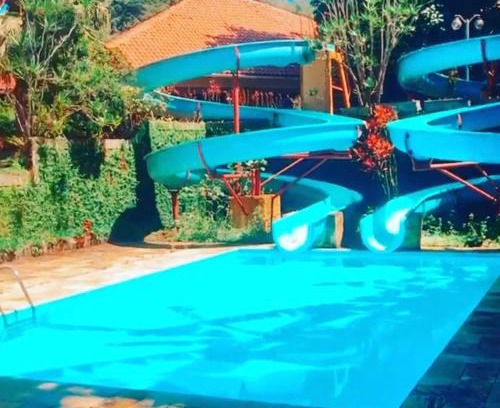 Vargem Alta House | Ideal Group Hotel with Pool and Pet-Friendly Options