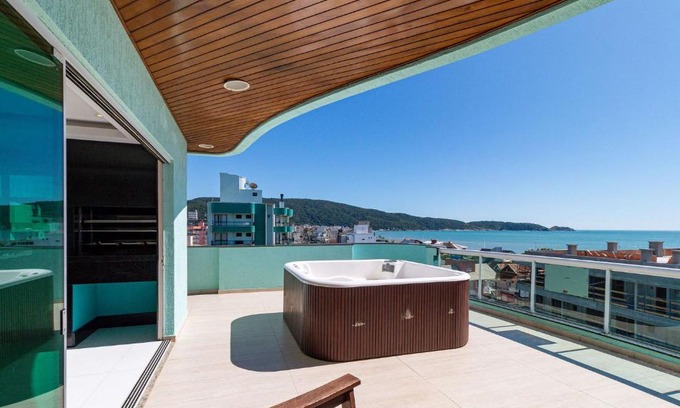 Bombas Apartment | Experience Ocean Views and Jacuzzi Bliss at Bombas SC
