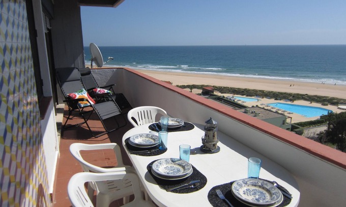 Torralta Apartment | Alvor - Experience Magnificent Oceanfront Views & Amenities