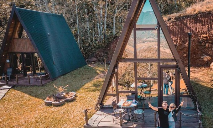 Praia Grande Ski Chalet | Discover Alvorada Mountain: Pet-Friendly Retreat with Pool