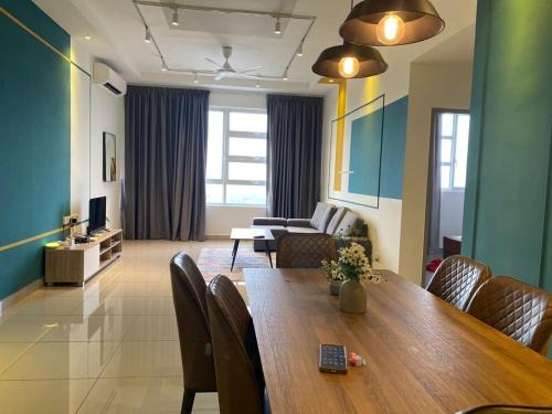 Kajang Apartment | Stylish Alwafiqah Palmyra Condo with Pool & Netflix