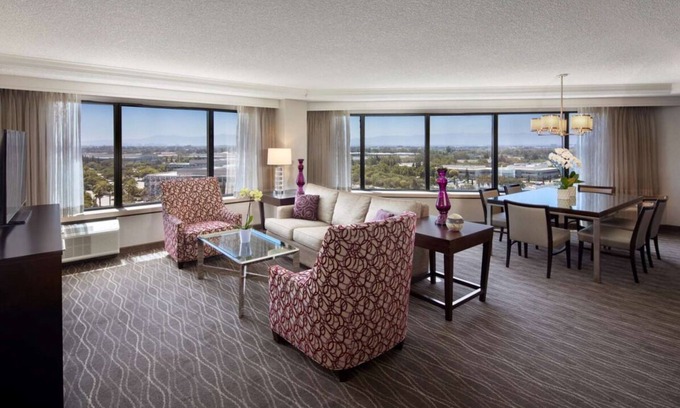 Milpitas Hotel | Ideal Retreat to Unwind Near Happy Hollow Park and Zoo