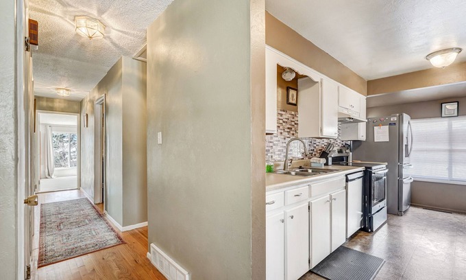 Central Colorado Springs House | Experience Always Somerset: Pet-Friendly Getaway Awaits