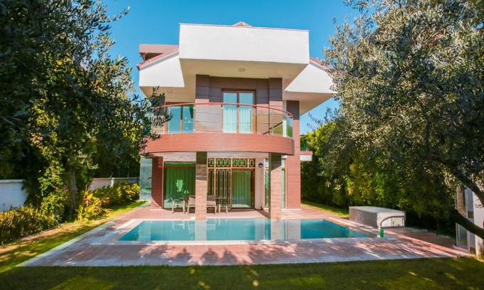 Kusadasi Villa | Private Villa Alzuharia with Pool and Family Amenities