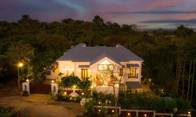 Moira Villa | Discover amã Stays & Trails Villa Eterna in Goa