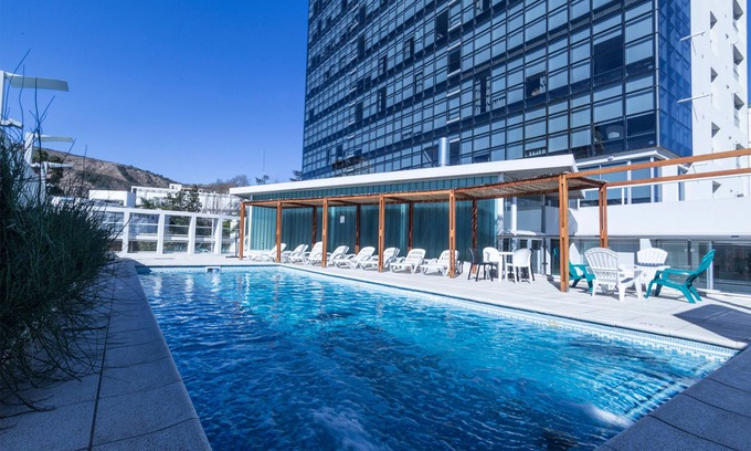 Villa Carlos Paz Hotel | Experience Amérian Carlos Paz Apart & Suites with Pool Access