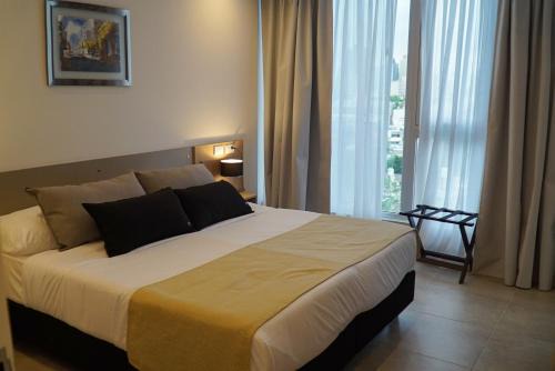 Rio Cuarto Hotel | Oceanfront Comfort at Amerian Rio Cuarto Apart & Suites