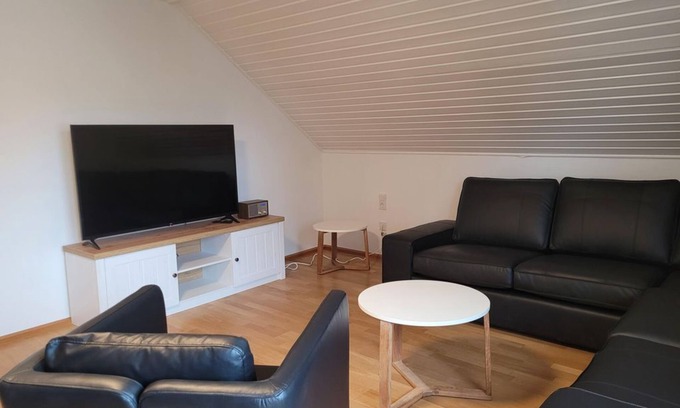 Irrel Apartment | Cozy Am Alten Kirchturm - Family Friendly with Ocean Views