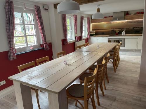 Elleringhausen House | Family-Friendly Retreat at Am Bach with High Guest Ratings