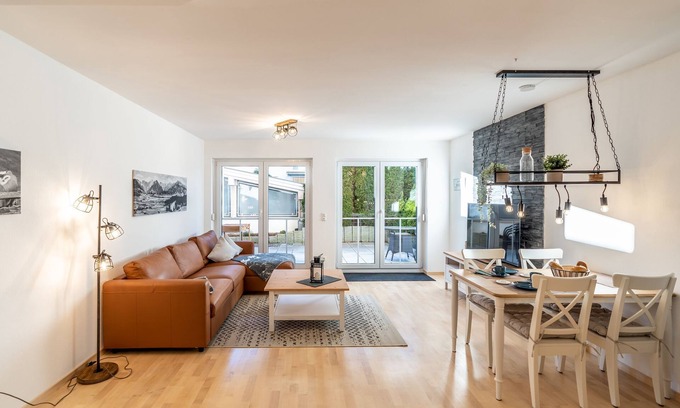 Burgberg Apartment | Discover Am Hörnle: Family-Friendly with Ocean Views
