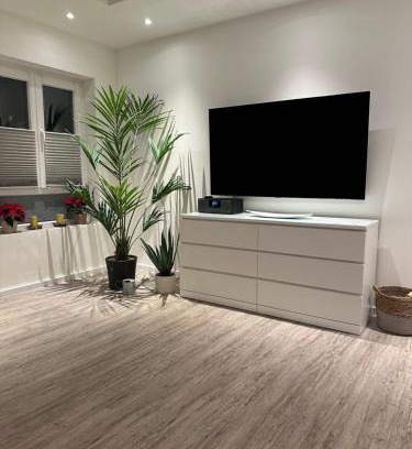 Flensburg Apartment | Serene Getaway at Am kleinen Mühlenteich with Free Bikes
