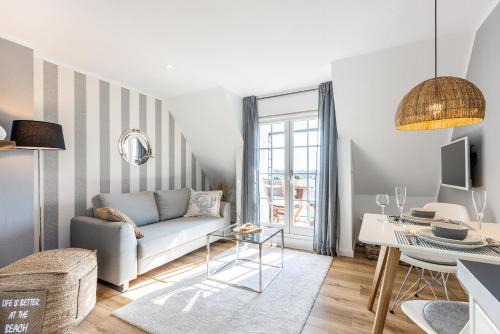 Wenningstedt-Braderup Apartment | Relaxing Retreat at Am Kurpark App 6 with Pool Access